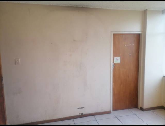 2.5 BEDROOM APARTMENT FOR SALE IN SUNNYSIDE